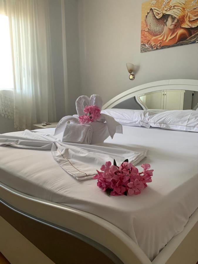 Kanina Hotel&Hostel Sarandë Exteriör bild